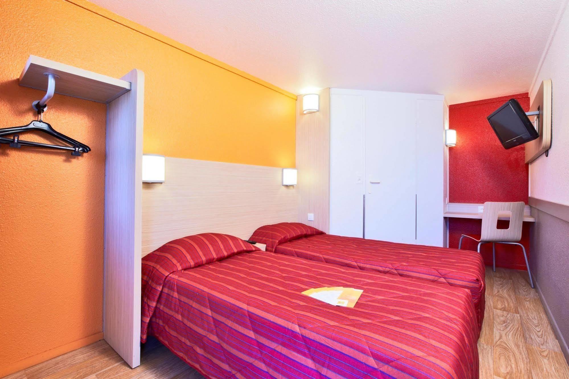 Hotel Fleury Merogis - Ex Premiere Classe Fleury Merogis Exterior photo